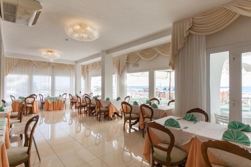 Gallery image of Hotel Dea in Milano Marittima