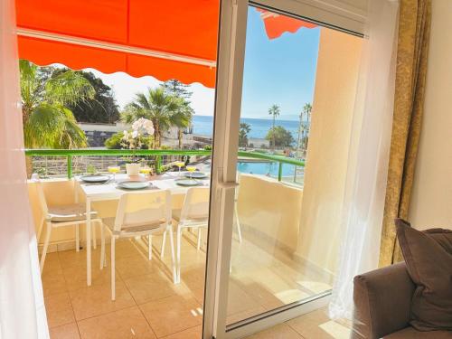 Firstline apartment Costamar
