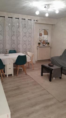 large apartment near Enghien Casino