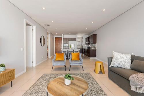 Kuchyň nebo kuchyňský kout v ubytování Stylish Umhlanga Rocks Stay - Balcony, Pool, Prime Location