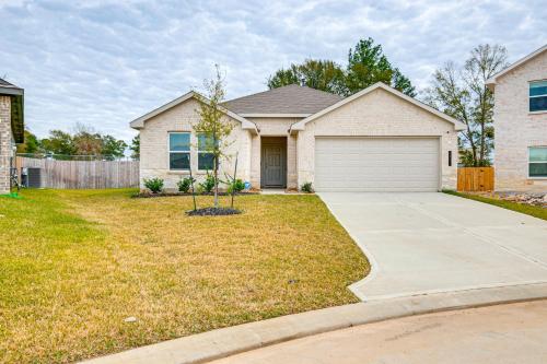 Gambar di galeri bagi 2 Mi to Palms Marina Family Home with Fenced Yard! di Willis