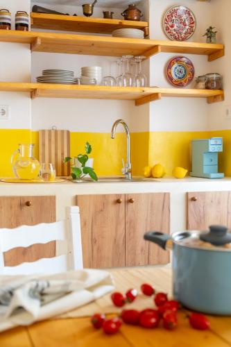 Η κουζίνα ή μικρή κουζίνα στο Esperos petit house