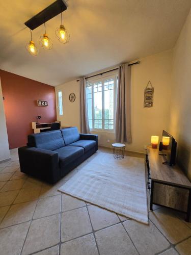 Appartement 55 m2 avec terrasse, clim, WIFI, Netflix, bureau