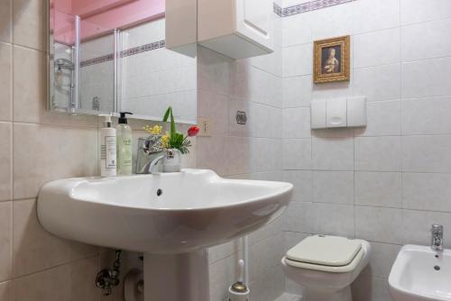 TrastevereHome - The Magic of San Peter in the Heart of Rome
