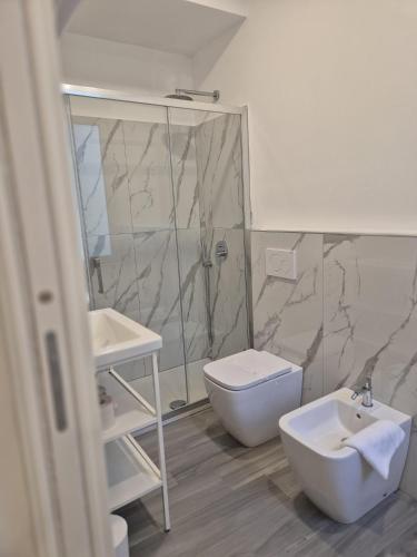 Ένα μπάνιο στο Annita's Rooms