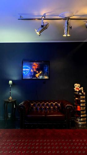 Sarakin's Mansion Luxury Retreat