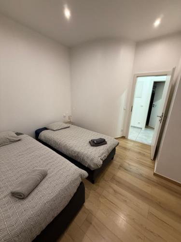 Postel nebo postele na pokoji v ubytování Chambre Centre Esch-sur-alzette