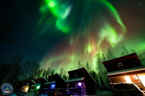Gambar di galeri bagi The Lazy Lynx - Frontier Village di North Pole