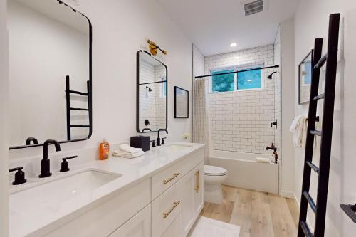 Koupelna v ubytování Chardonnay Getaway