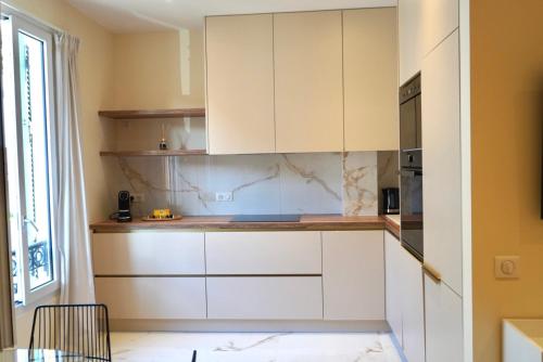 Kuchyň nebo kuchyňský kout v ubytování Logement aux portes de Monaco