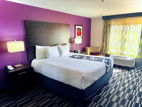 La Quinta by Wyndham Orlando Universal area - Free Shuttle to Universal Image