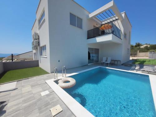 Sea View Villa - Ferienhaus in Kroatien auf Vir bei Zadar mit privatem POOL und MEERBLICK