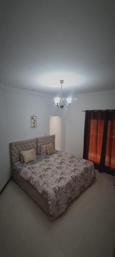 Deluxe Dubai private room bath with private balcony