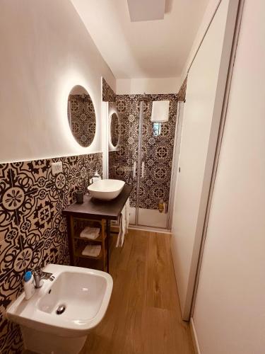 La Casa di Clara - Centro Storico Napoli - Vicino Metro & Duomo - Ideale per Coppie