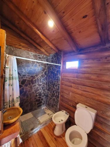 Ένα μπάνιο στο Paramitas Cabañas de montaña