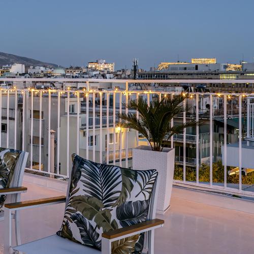 Rooftops of Athens - Vathi Studio Jacuzzi & View