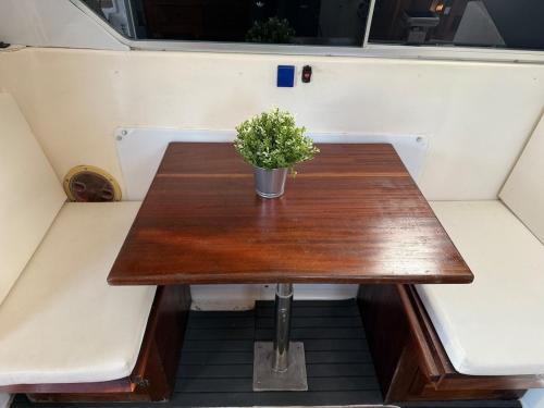 Gallery image of Barco Puerto Calero in Puerto Calero