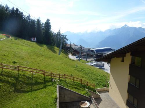 Studio in Veysonnaz by Ski Slopes & Gondola