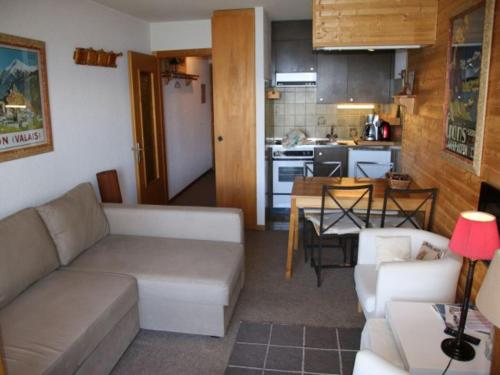 Studio in Veysonnaz by Ski Slopes & Gondola