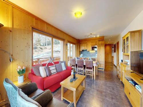 Centrally-located apartment for 6