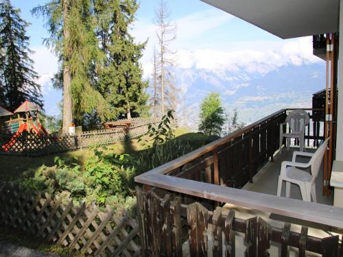 Apartment in Veysonnaz with valley view