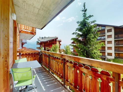 Apartment in Nendaz with Ski-In Ski-Out