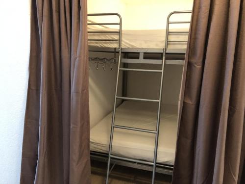 Apartment in Veysonnaz with ski room