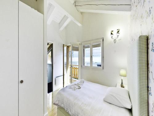 Chalet in 4 Valleys near Ski Lift