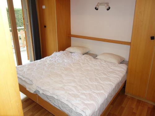 Valley-view apartment in Veysonnaz