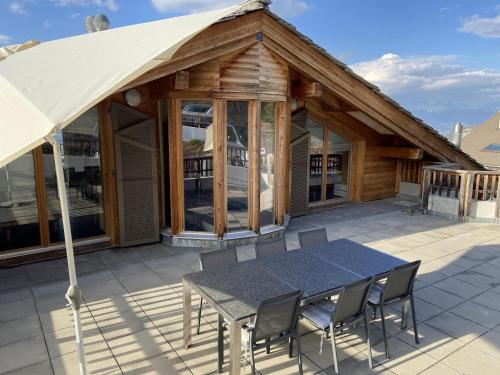 Apartment in Veysonnaz near Gondola & Spa