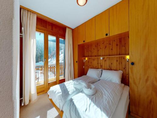 Stunning apartment with mountain view
