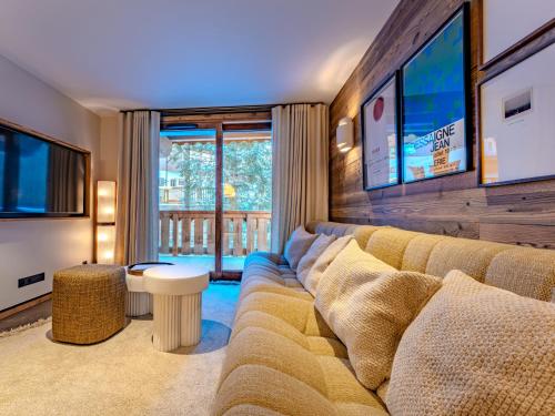 Photo de la galerie de l'établissement Appartement moderne à Méribel avec balcon, 3 chambres, conciergerie 5* - FR-1-613-137, à Les Allues