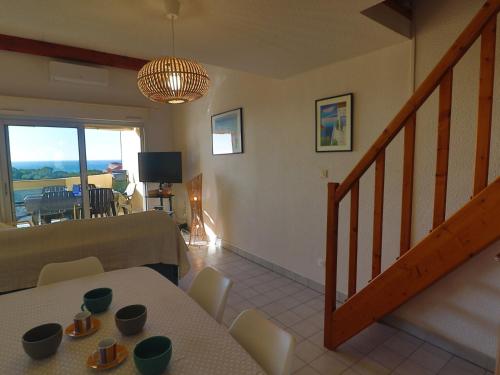 Duplex 2 pièces avec terrasse et climatisation, vue mer à Sète - FR-1-472A-311