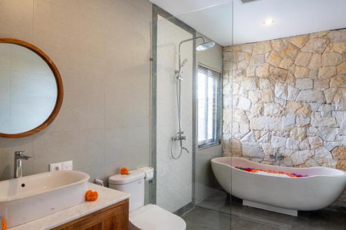 Koupelna v ubytování Meranggi Home Stay