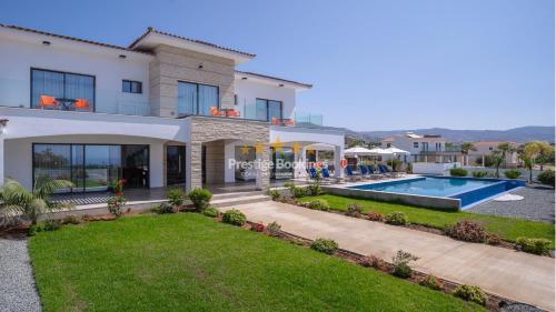 Aretousa Ena by Prestige Bookings