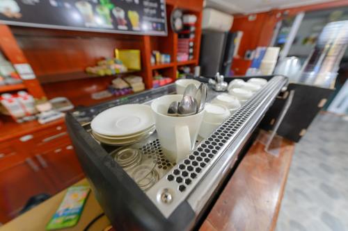 Tetera y cafetera en Kongkhamkoon Hotel