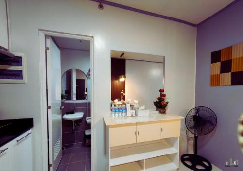 Imagen de la galería de Puerto Princesa Spacious Family-Friendly Apartment - B1 7Kunzite, en Puerto Princesa City