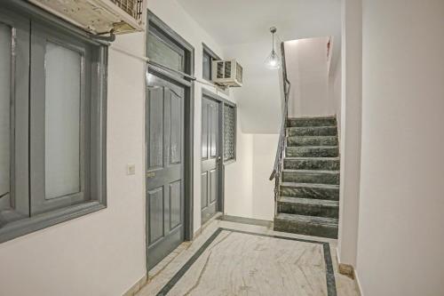 Fotografie z fotogalerie ubytování Hotel O The Premium Villa v Novém Dillí