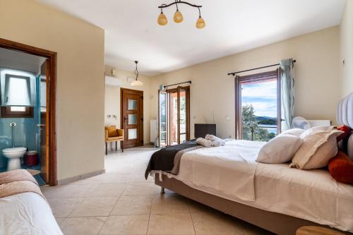 Gallery image of Nidri Hills Villa in Nydri