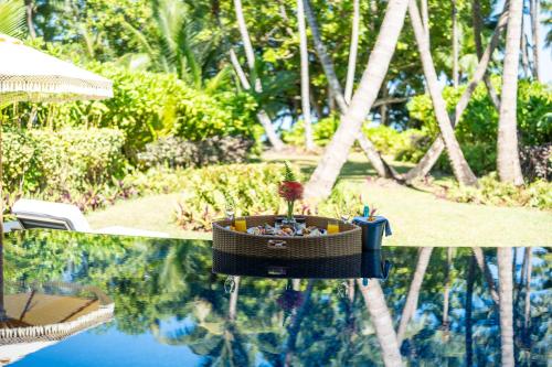 En have udenfor Waldorf Astoria Seychelles Platte Island