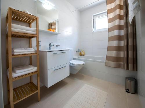 Koupelna v ubytování Apartments AnaMar