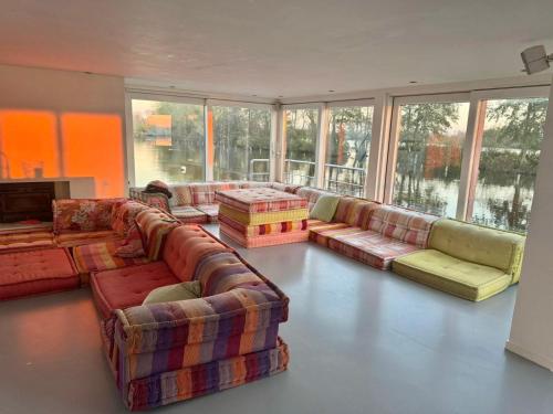 Afbeelding uit fotogalerij van FLOATING Villa in Vreeland