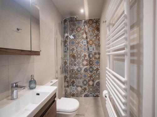Elegant City Apartment - 250m from Solomos Square