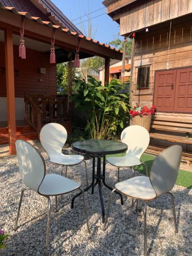 Αίθριο ή υπαίθριος χώρος στο K Khan Garden at Chiang Khan Walking Street