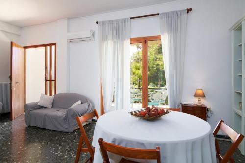 Elegant family apartment with marvelous garden