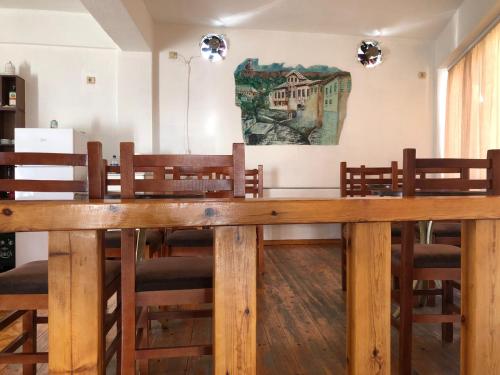 Restaurace v ubytování Geni Guest House