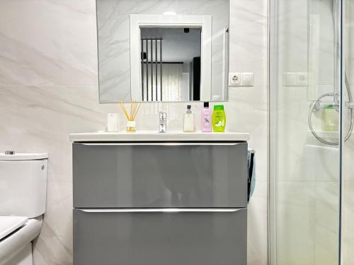 Koupelna v ubytování Rentaly Holidays Apartamento Artes de Arcos Almería