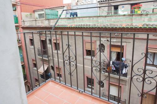 Flat with balcony next to the beach, SV