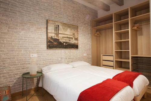 Flat with balcony next to the beach, SV