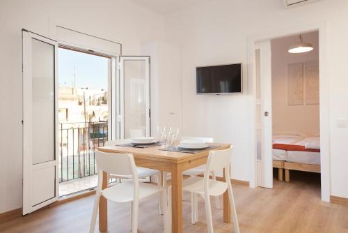 Renovated apartment with sea view, VJ